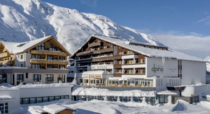 Hotel Alpina Deluxe Resort